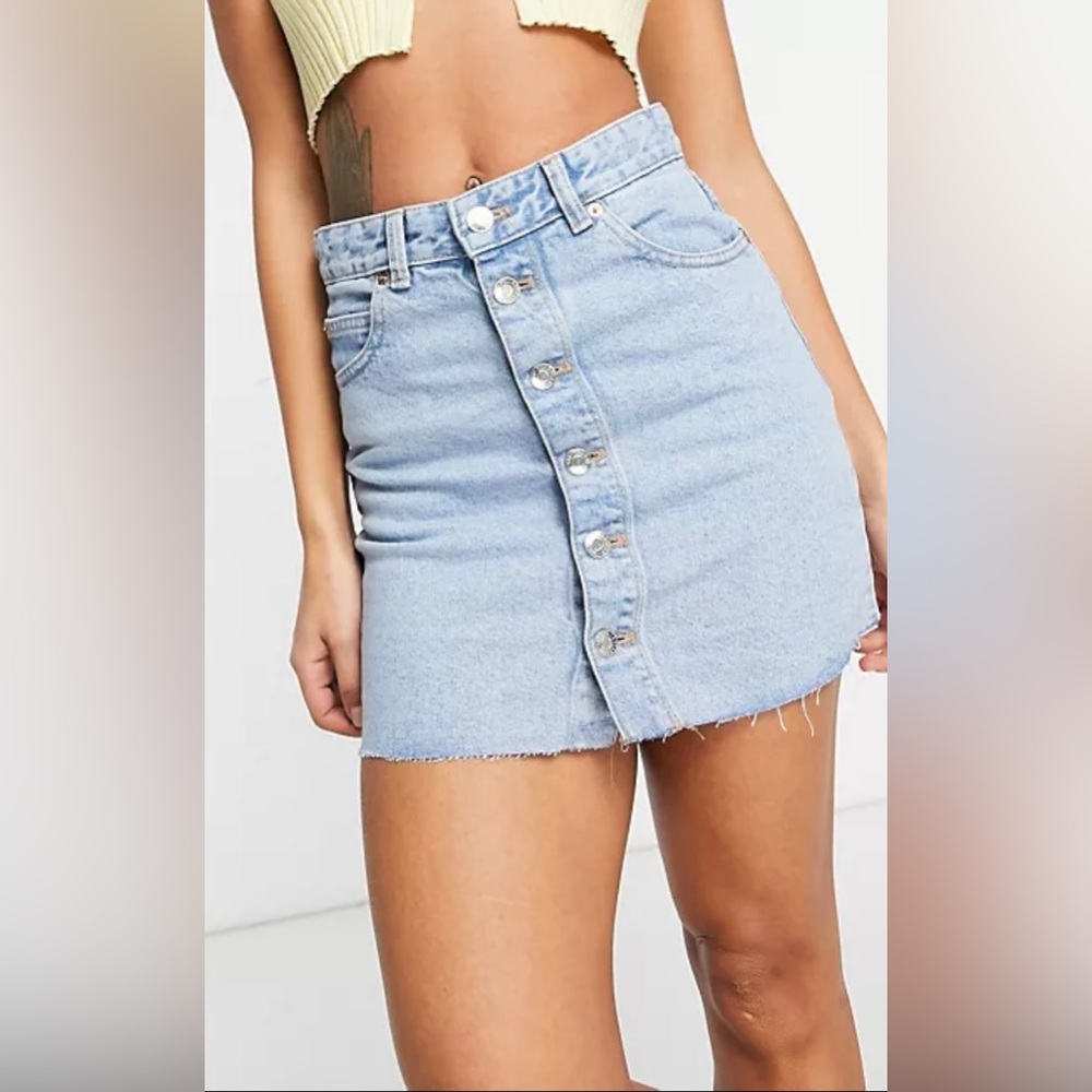 Pull&Bear button front denim skirt in blue size M |  NWT